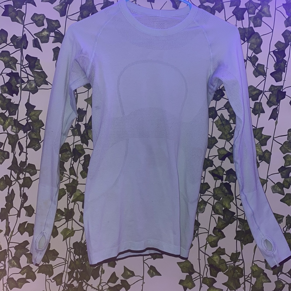 Lululemon- swiftly tech